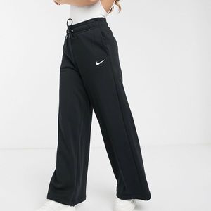 Nike Wide Leg Sweatpants